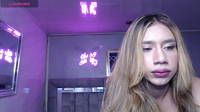 Evy_Luxx_v live XXX chat