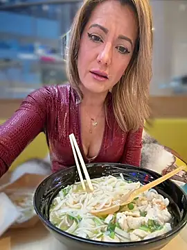 دردشة adya-aly الجنسية المباشرة