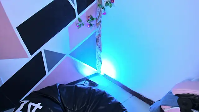 Chat XXX ao vivo de little_emma0