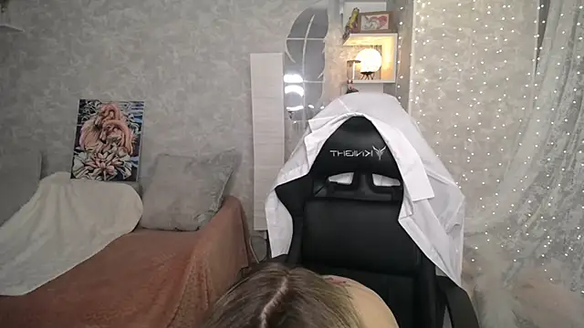 NickyAdamidi Chat XXX in diretta