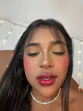 Mariangel_11 Adlı Modelin Canlı XXX Sohbeti