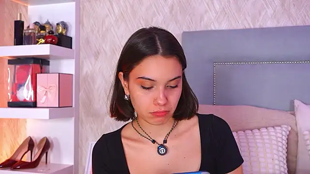 Sofy_Bradd: онлайн-секс-чат