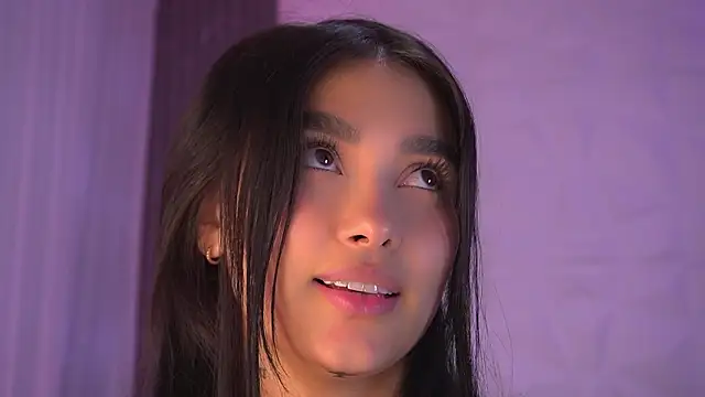 katy_rioss Adlı Modelin Canlı XXX Sohbeti