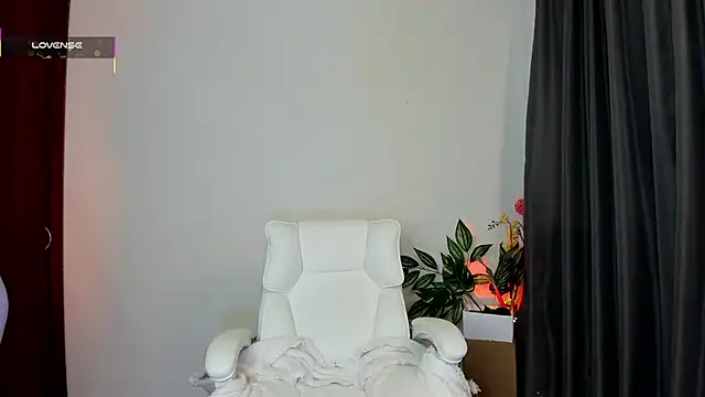 Silvanna-Moree's Live XXX Chat