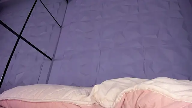 _LittleLia's Live XXX Chat