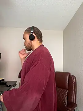 Fathero1time: διαδικτυακό σόου στην κάμερα