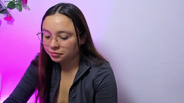 little_emma0 Chat XXX live