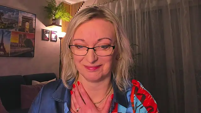 vanessa_chat Show in webcam