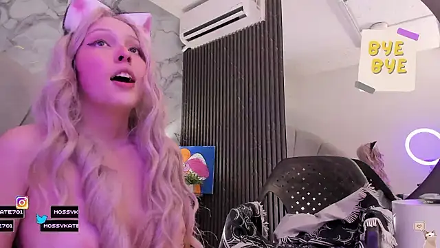 Katemoss70 élő XXX-chatje