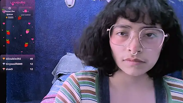 NinaYellow: απευθείας συνομιλία ΧΧΧ