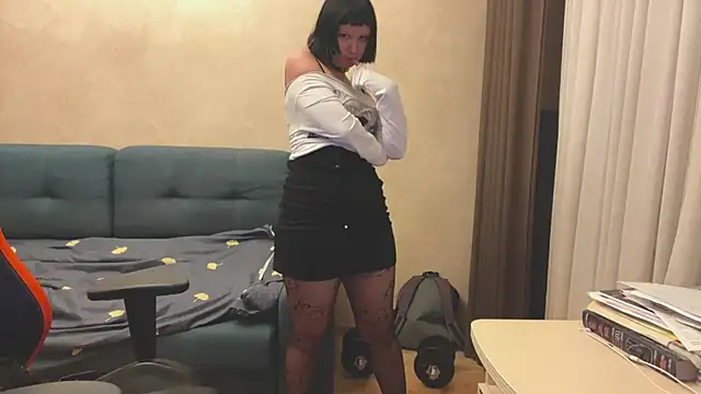 XXX chat uživo modela EllaPeony