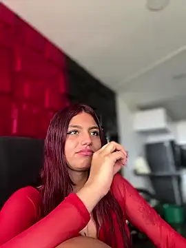 Emily-teen Live XXX-Chat