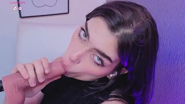 Alexa_Thaylor_ Live XXX-chat