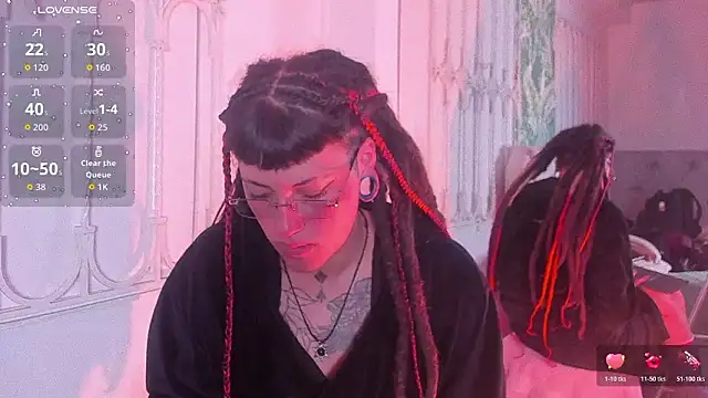 _sharlotte777 即時 XXX 聊天