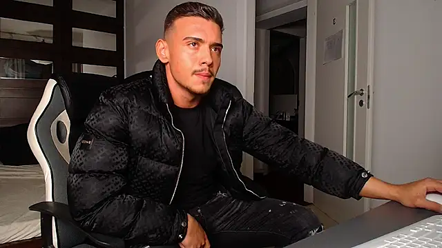 ElijahThorne live XXX chat