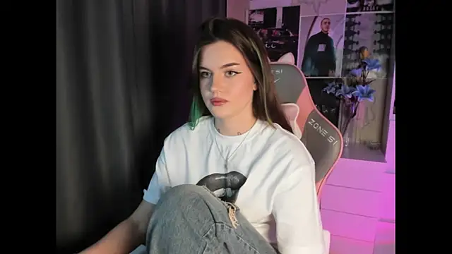 NikkieKitty 即時 XXX 聊天