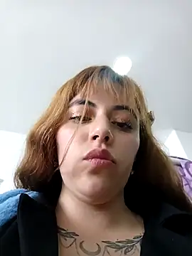 ISABELLA-01_ Webcam show