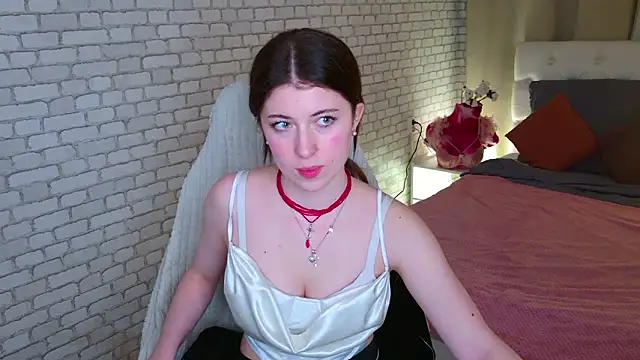 LunarDreamm: онлайн-секс-чат