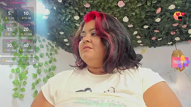 Chat XXX en directo de Hanna_curvy_