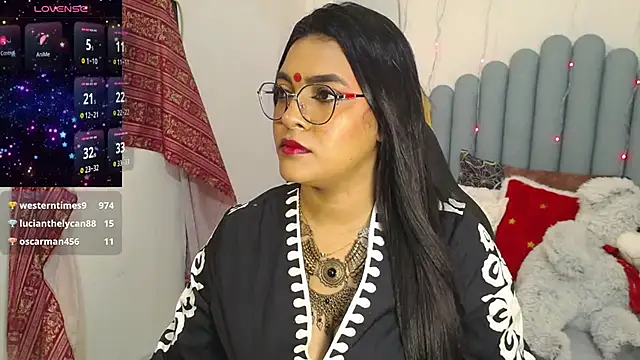 Show de lakshmiraniii na webcam