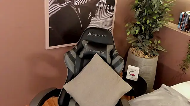 Skyyle_ 现场XXX聊天