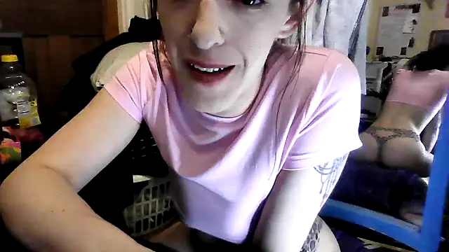 XXX chat uživo modela SultryEroticSlut