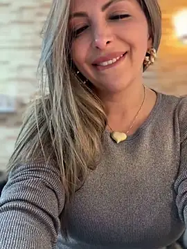 _Abril-Office1のウェブカメラショー