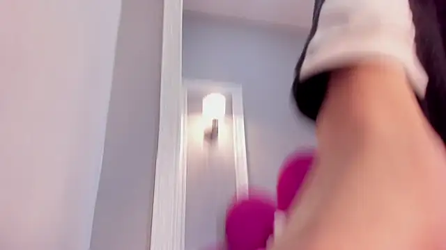 Bonniie_22 Adlı Modelin Canlı XXX Sohbeti