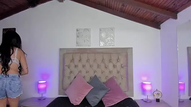 KristalFoxx 现场XXX聊天