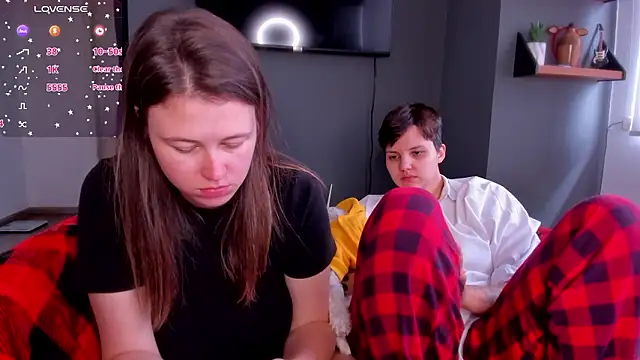 Tenderly_Couple's Live XXX Chat