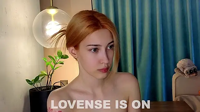 AngelicRice Adlı Modelin Canlı XXX Sohbeti