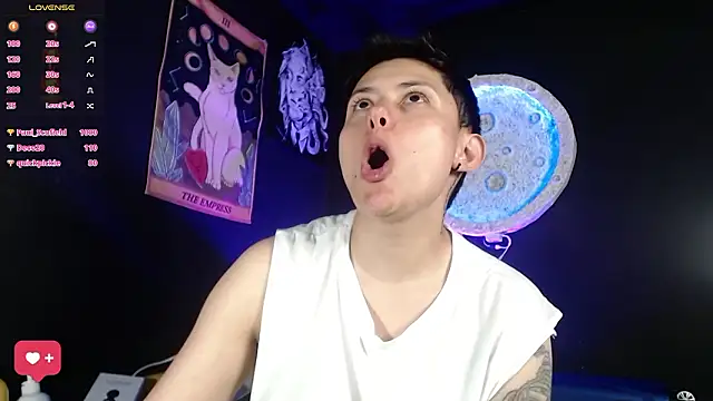 girl_intense444のライブXXXチャット