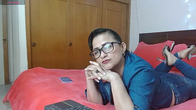 ISABEEL_SOFIA01 Chat XXX live