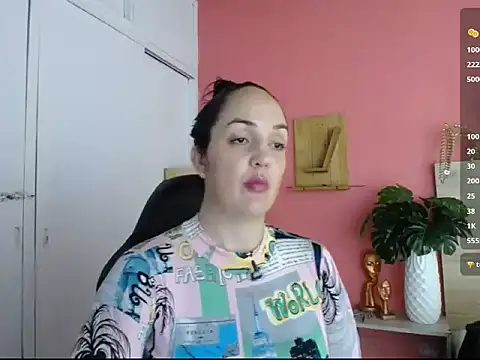 Chat +18 de sharon_collin2 ao vivo