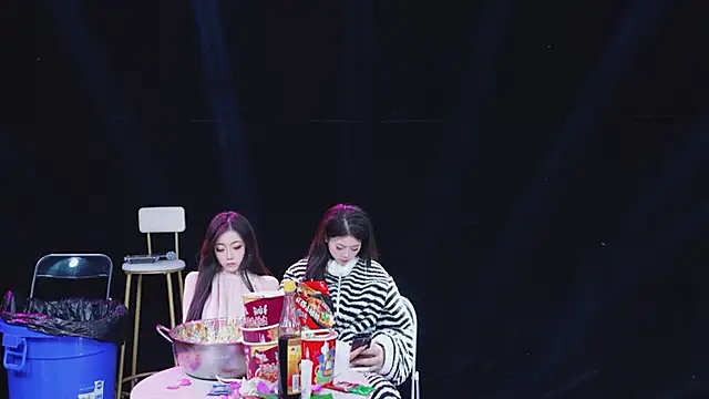 Chatroom XXX en direct de CUTEBABY-101