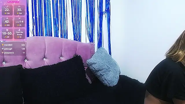 emily_cooper_pym's Live XXX Chat