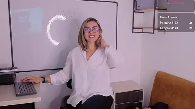 XXX chat uživo modela Isabella_lt