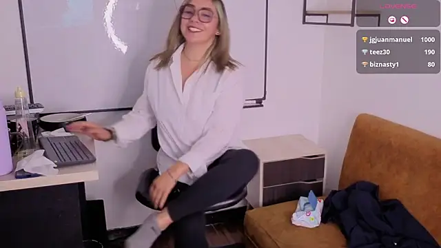 Isabella_lt Chat XXX live