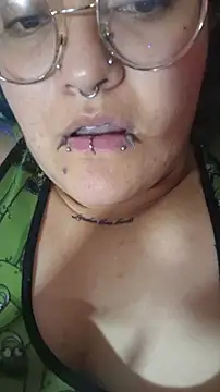 lucky-leahn Live XXX chat