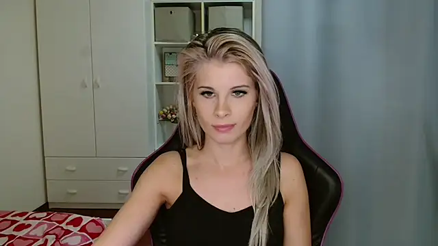 Chat +18 de KristineGlow ao vivo