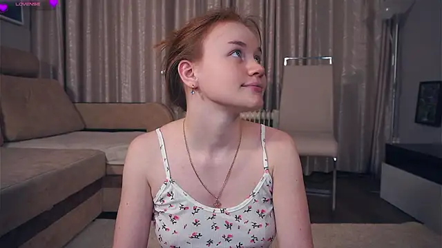 KarlynGown Live XXX chat