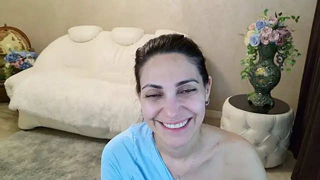 Chat +18 de LovelyBeatrice ao vivo