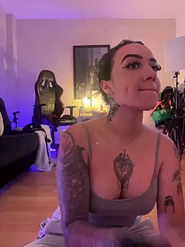 EmmyEvans1 라이브 XXX 채팅