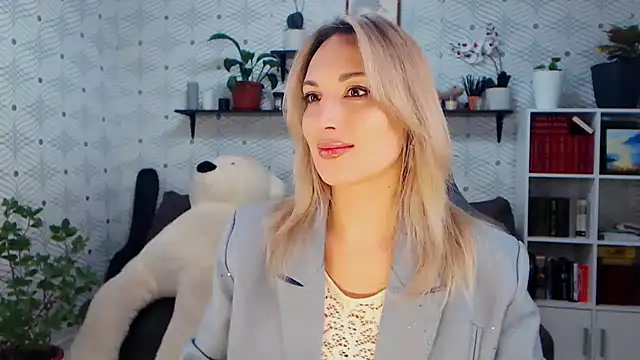 MillaXQueen's Live XXX Chat