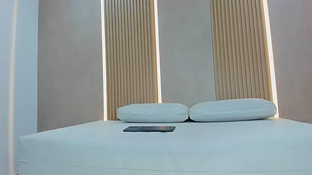 emily_kovac's Live XXX Chat