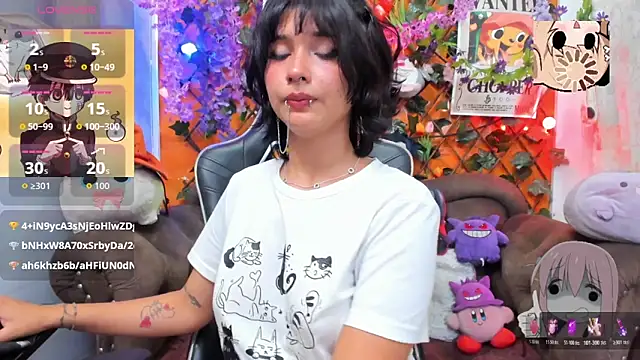 ravenn_20's Live XXX Chat