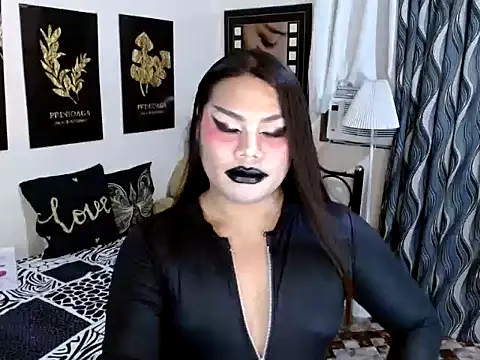 Chat +18 de TSbrianaHugeCock ao vivo