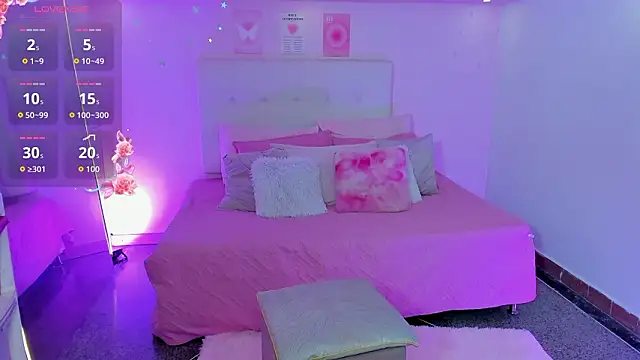 ScarlettDreamss7's Webcam Show