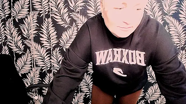 Olivia_playful élő XXX-chatje