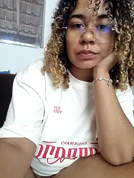 VitoriaFernandes 라이브 XXX 채팅